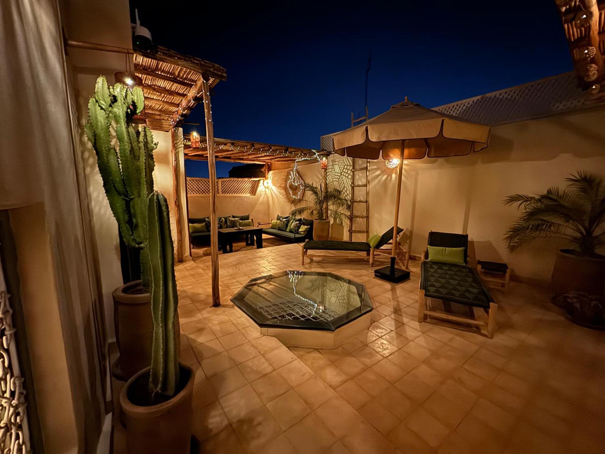 Dar Dabakech, Proche Jemma El Fna, Souk, Centre Medina, Riad, Logement Entier De 2 A 6 Personnes マラケシュ エクステリア 写真